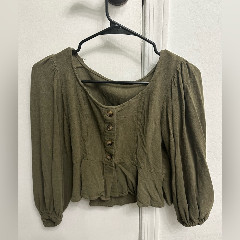 Cropped long sleeve blouse